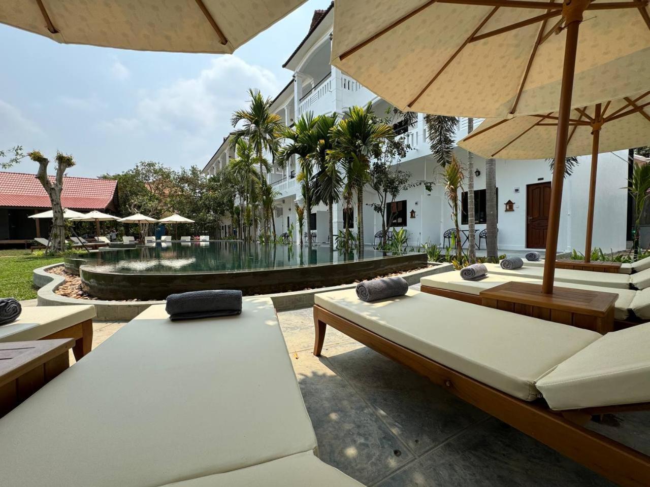 The Urban Hotel Sziemreap Kültér fotó